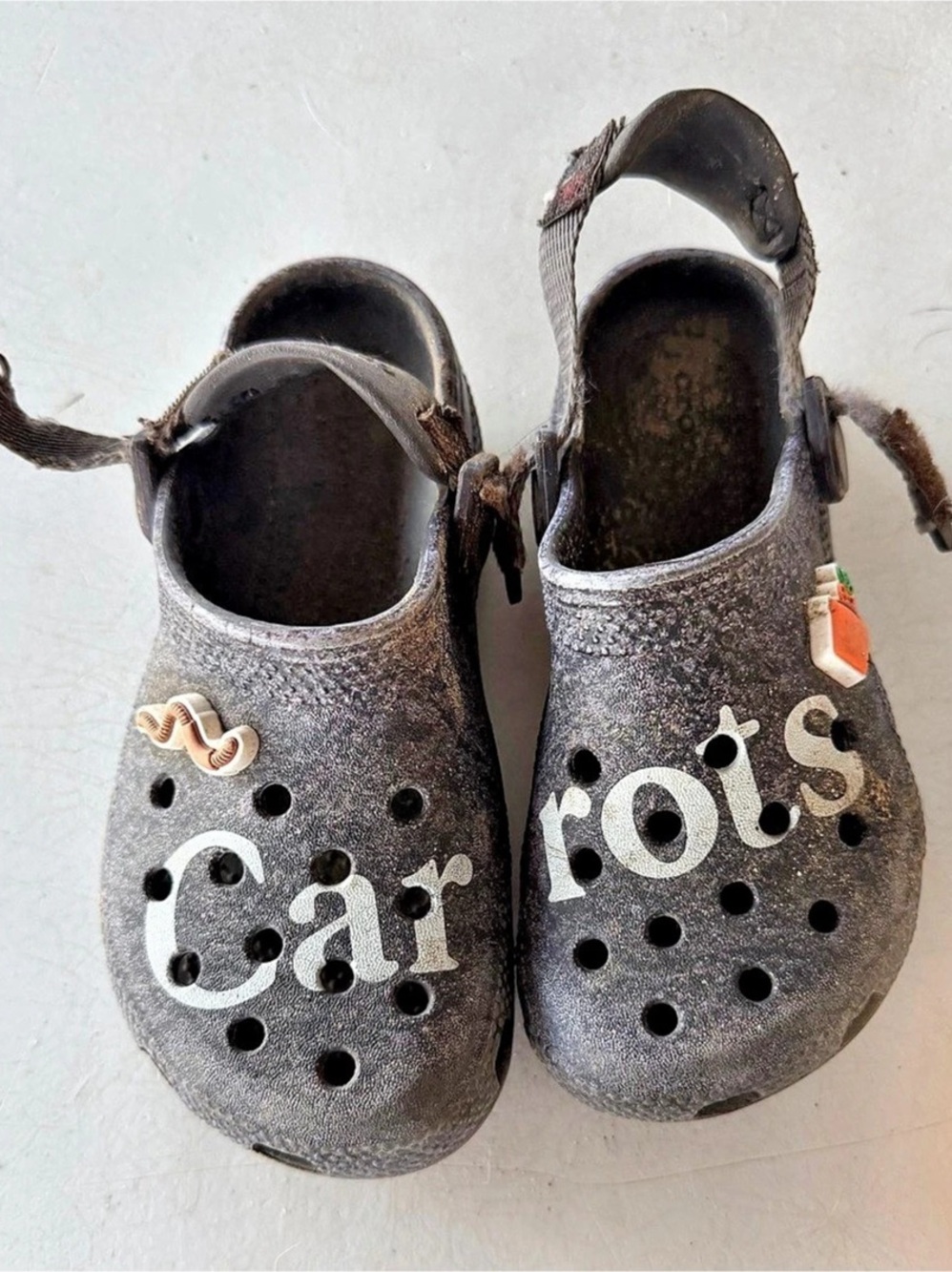 Crocs Carrots by Anwar Carrots x Crocs Classic Clog Soil Kids Gray Clogs